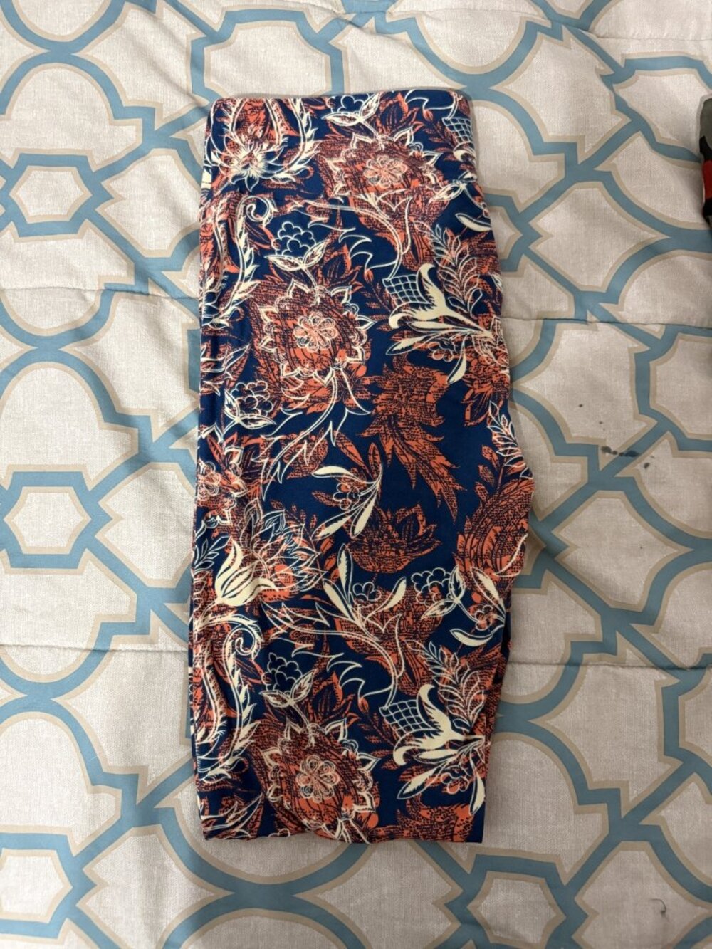 NWOT LuLaRoe Navy Coral Floral Leggings Tall & Curvy 💙